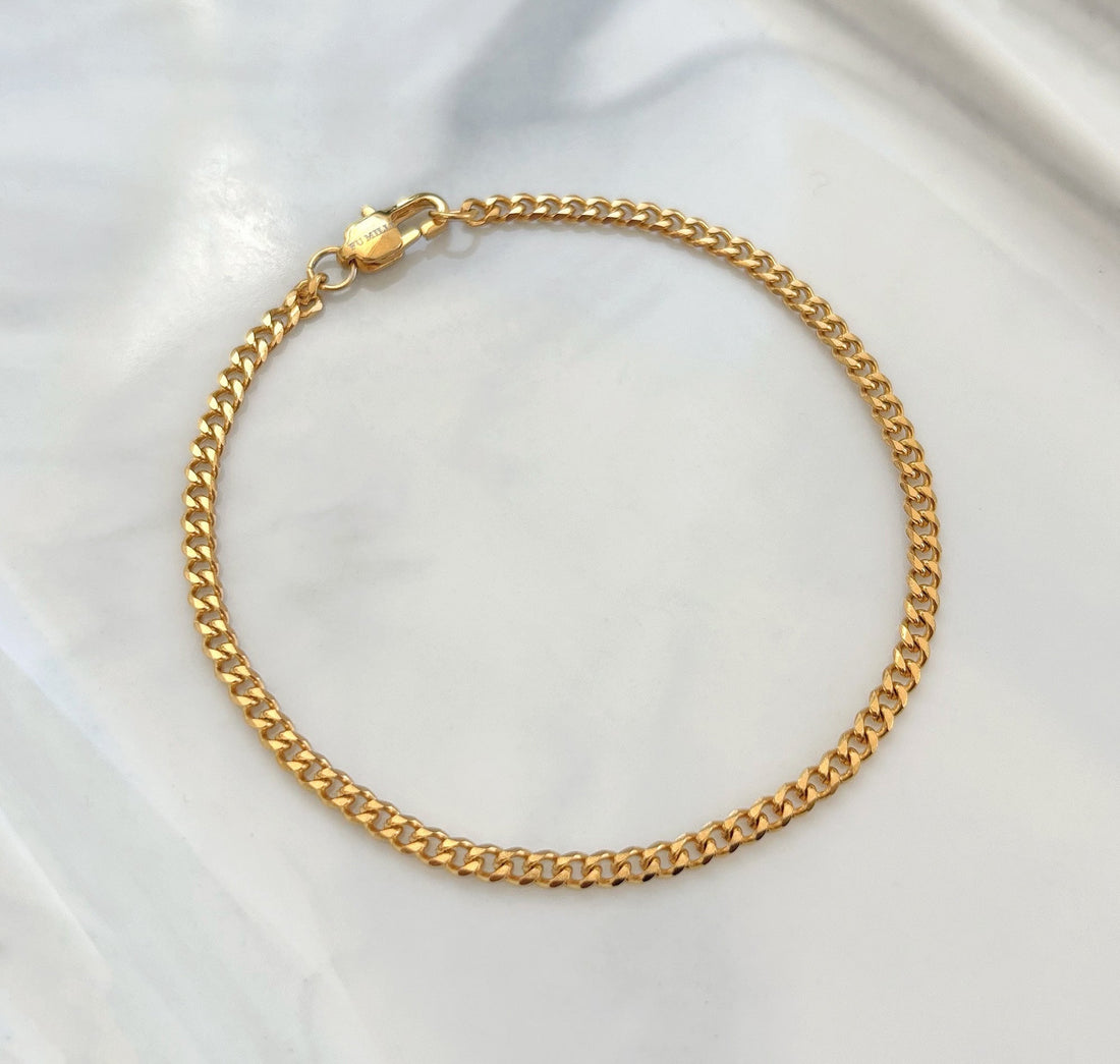 thin gold curb chain bracelet